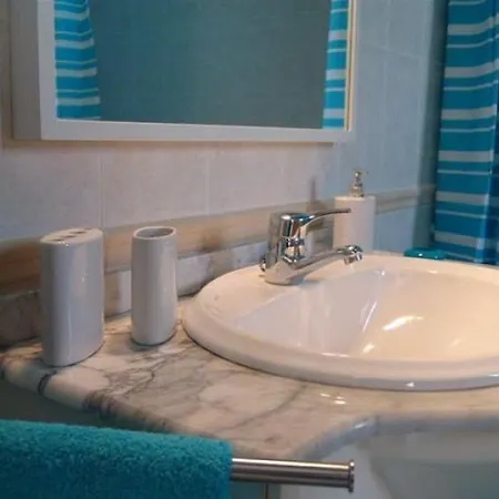 Holiday home Sleeps 6 Pool