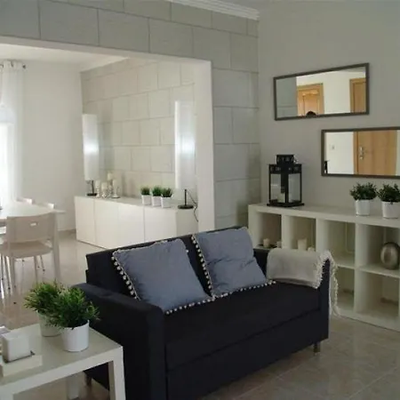 Holiday home Sleeps 6 Pool Cotovia