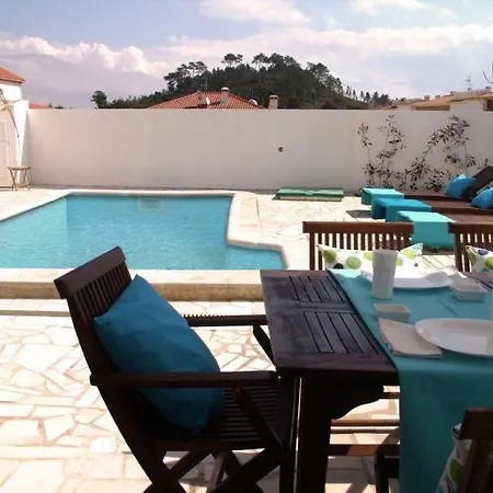 Sleeps 6 Pool