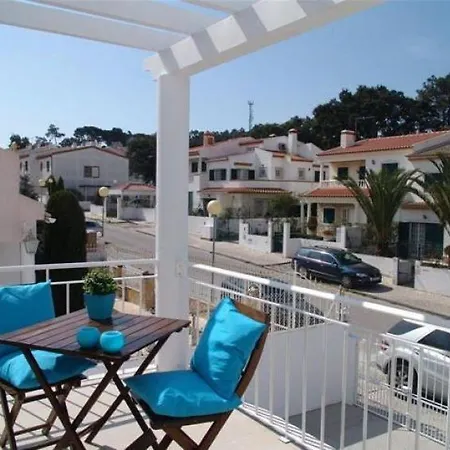 Sleeps 6 Pool Holiday home